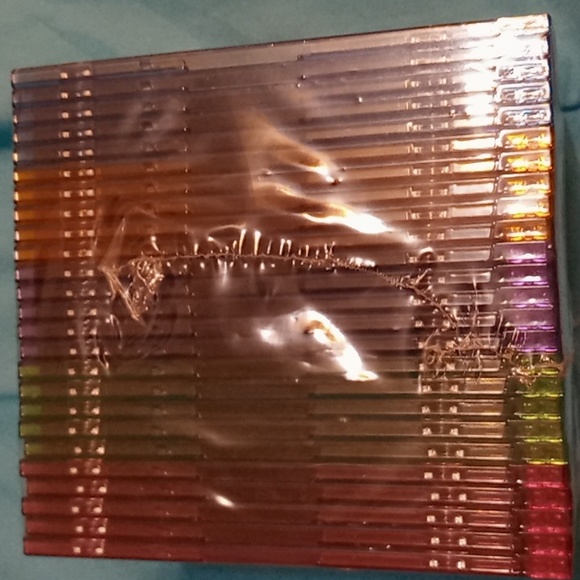 40+ CD jewel cases - Picture 4 of 5